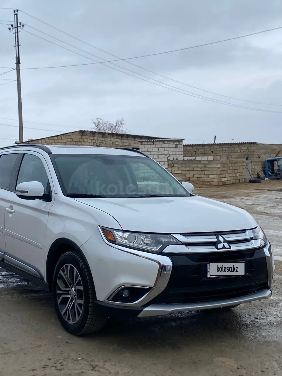 Mitsubishi Outlander, 2015