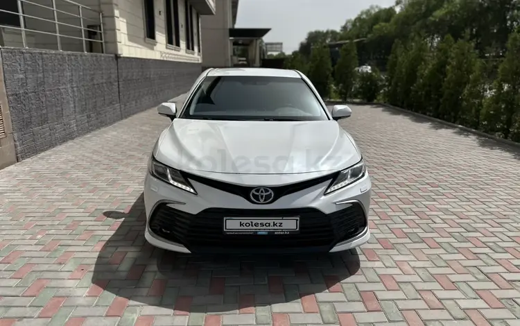 Toyota Camry 2021 года за 12 000 000 тг. в Алматы