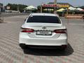 Toyota Camry 2021 года за 12 000 000 тг. в Алматы – фото 22