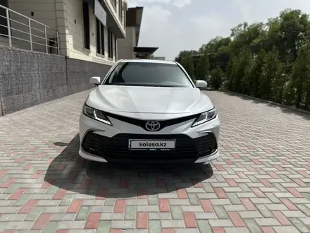 Toyota Camry 2021 года за 12 000 000 тг. в Алматы – фото 2