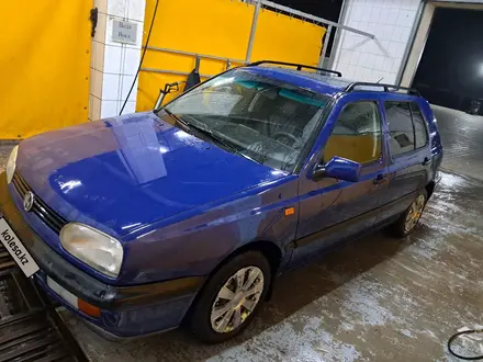 Volkswagen Golf 1995 года за 1 300 000 тг. в Уральск