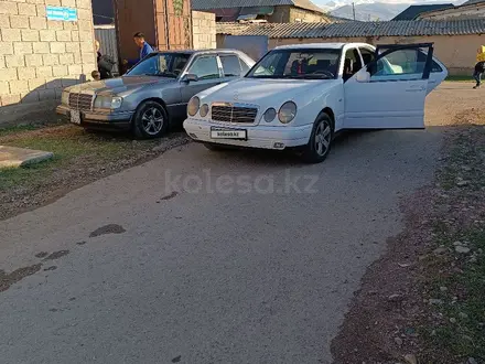 Mercedes-Benz E 230 1993 годаүшін1 700 000 тг. в Мерке – фото 3