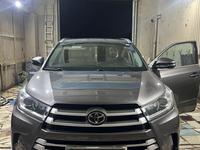 Toyota Highlander 2017 годаүшін18 000 000 тг. в Уральск