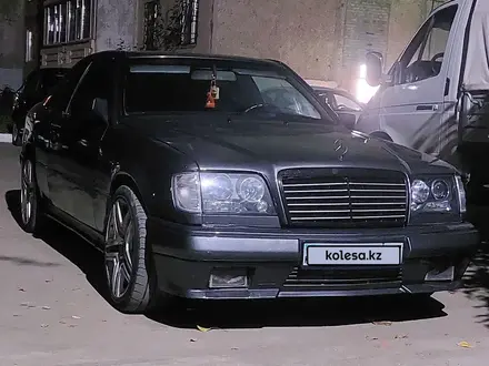 Mercedes-Benz E 220 1993 года за 2 500 000 тг. в Костанай – фото 20