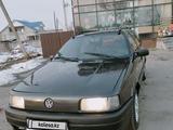 Volkswagen Passat 1993 года за 1 550 000 тг. в Алматы – фото 2