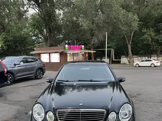 Mercedes-Benz E 320