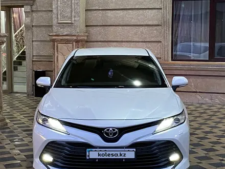 Toyota Camry 2018 года за 13 800 000 тг. в Шымкент