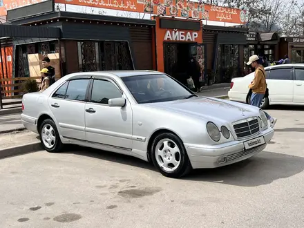 Mercedes-Benz E 280 1997 года за 3 400 000 тг. в Алматы – фото 4
