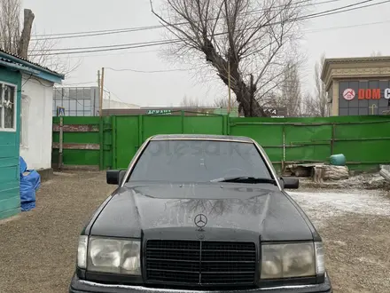 Mercedes-Benz E 200 1993 года за 1 500 000 тг. в Тараз