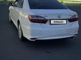 Toyota Camry 2015 года за 12 300 000 тг. в Жезказган – фото 2