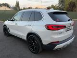 BMW X5 2019 года за 25 600 000 тг. в Алматы – фото 5