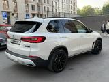 BMW X5 2019 года за 25 600 000 тг. в Алматы – фото 2
