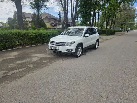 Volkswagen Tiguan 2015 года за 8 800 000 тг. в Алматы – фото 16
