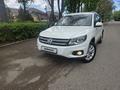 Volkswagen Tiguan 2015 года за 8 800 000 тг. в Алматы