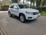 Volkswagen Tiguan 2015 года за 8 200 000 тг. в Алматы – фото 4