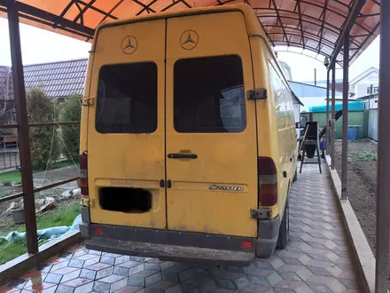 Mercedes-Benz Sprinter 2006 года за 5 488 888 тг. в Талдыкорган – фото 2