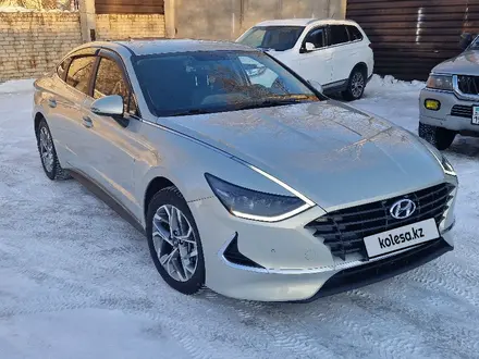 Hyundai Sonata 2022 года за 12 800 000 тг. в Петропавловск – фото 2