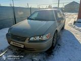 Toyota Camry 2000 года за 3 500 000 тг. в Астана – фото 2