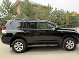 Toyota Land Cruiser Prado 2010 года за 13 750 000 тг. в Алматы – фото 4