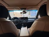 Lexus ES 250 2023 года за 22 000 000 тг. в Шымкент – фото 3