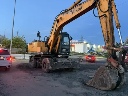 Hyundai  R210W 2013 года за 20 000 000 тг. в Астана
