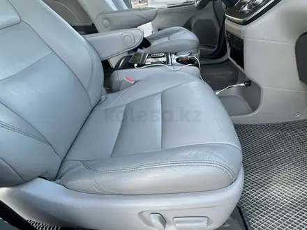 Toyota Sienna 2017 года за 13 400 000 тг. в Тараз – фото 20