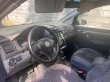 Volkswagen Touran 2008 года за 3 000 000 тг. в Кыргауылды – фото 4