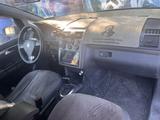 Volkswagen Touran 2008 года за 3 000 000 тг. в Кыргауылды – фото 5