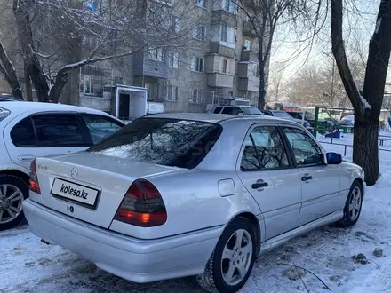 Mercedes-Benz C 280 1994 года за 2 600 000 тг. в Алматы – фото 2