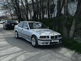 BMW 320 1992 годаүшін1 750 000 тг. в Тараз