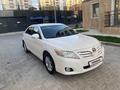Toyota Camry 2011 года за 7 500 000 тг. в Шымкент – фото 2