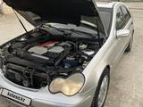 Mercedes-Benz C 200 2001 годаүшін2 500 000 тг. в Атырау – фото 3