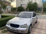 Mercedes-Benz C 200 2001 года за 2 500 000 тг. в Атырау