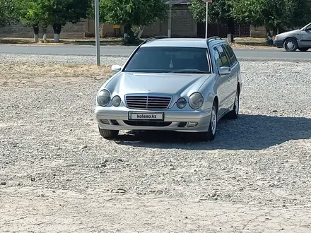 Mercedes-Benz E 320 2001 года за 5 000 000 тг. в Шымкент – фото 2