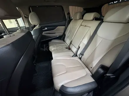 Hyundai Santa Fe 2019 года за 10 950 000 тг. в Костанай – фото 8