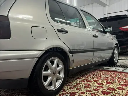 Volkswagen Golf 1998 года за 1 600 000 тг. в Тараз – фото 7