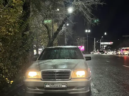 Mercedes-Benz C 240 1998 года за 3 100 000 тг. в Алматы – фото 11