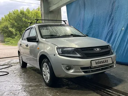 ВАЗ (Lada) Granta 2190 2015 года за 2 000 000 тг. в Алтай – фото 4