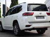 Toyota Land Cruiser 2023 года за 63 990 000 тг. в Алматы – фото 3