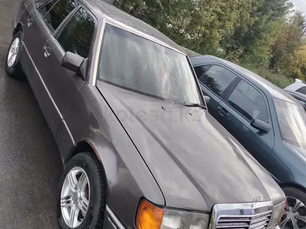 Mercedes-Benz E 260 1991 года за 1 200 000 тг. в Алматы – фото 2