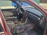 Mercedes-Benz E 200 1996 годаүшін1 600 000 тг. в Петропавловск – фото 4