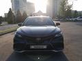 Toyota Camry 2021 года за 13 400 000 тг. в Алматы – фото 2