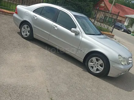 Mercedes-Benz C 200 2002 года за 3 100 000 тг. в Алматы – фото 8