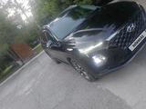 Hyundai Santa Fe 2020 года за 13 500 000 тг. в Усть-Каменогорск – фото 2