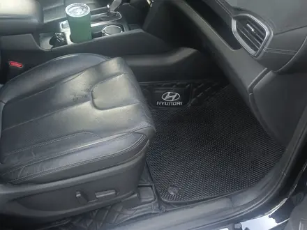 Hyundai Santa Fe 2020 года за 14 200 000 тг. в Усть-Каменогорск – фото 26