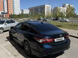 Toyota Camry 2019 года за 10 800 000 тг. в Астана – фото 3