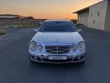 Mercedes-Benz E 320 2004 года за 4 500 000 тг. в Жанаозен – фото 2