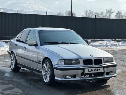 BMW 318 1994 года за 1 550 000 тг. в Алматы – фото 2