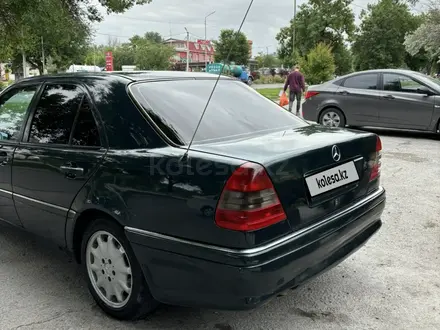 Mercedes-Benz C 200 1995 года за 2 100 000 тг. в Шымкент – фото 4