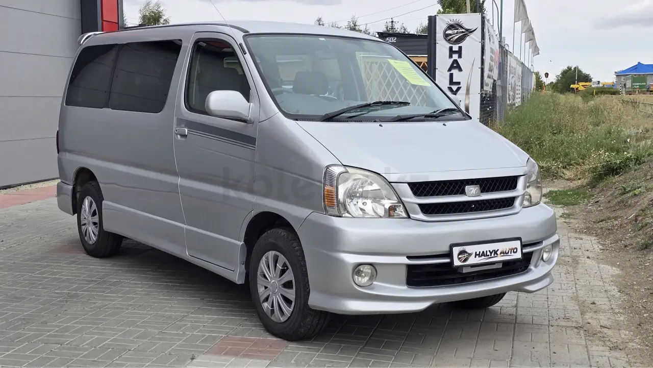 Toyota HiAce, 2002